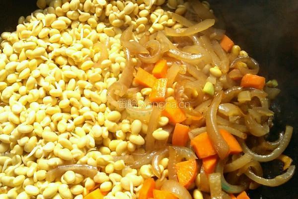 黄豆芽炒肉皮的做法图解5