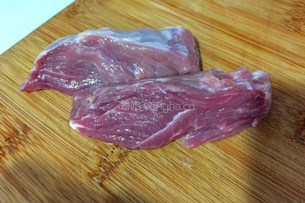 香菇蒸肉饼的做法图解1