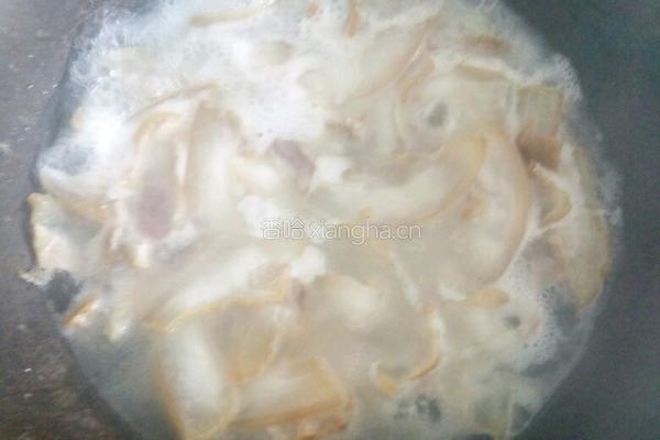 蒜苔炒腊肉的做法图解4