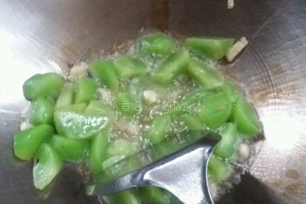 莴笋炒红椒的做法图解3