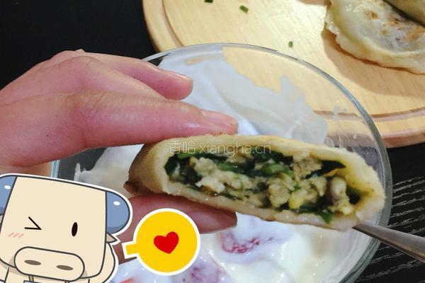 韭菜鸡蛋香菇鲜肉盒子的做法图解6