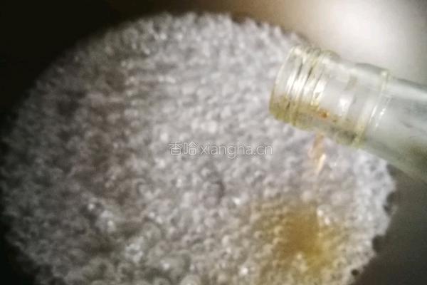 「Cathy边吃边营养」鱿鱼清炒蒜黄的做法图解7