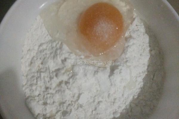菠菜汁鸡蛋饼的做法图解2
