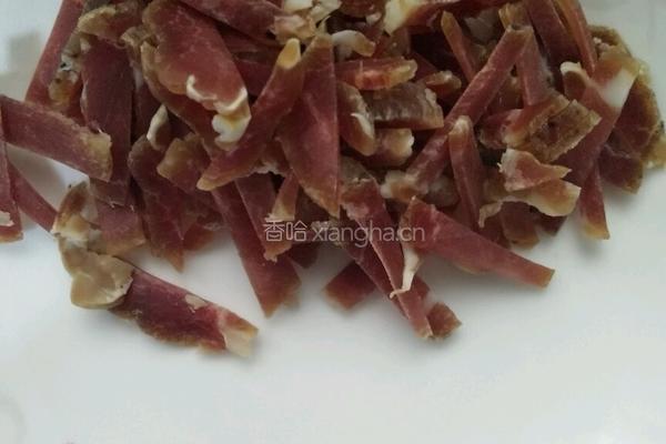 芹菜肉丝的做法图解1