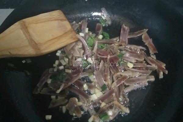 芹菜肉丝的做法图解4