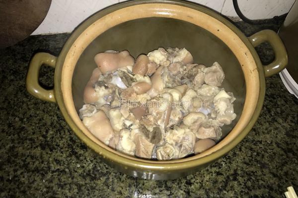 冬菇焖猪手的做法图解5