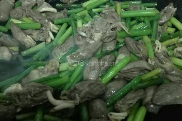蒜苔炒鸡心的做法图解10