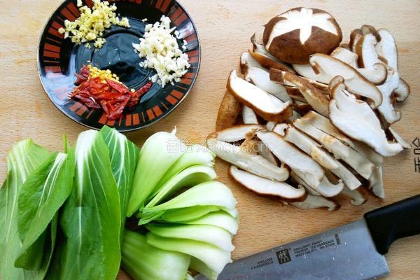 肉末香菇油菜的做法图解3