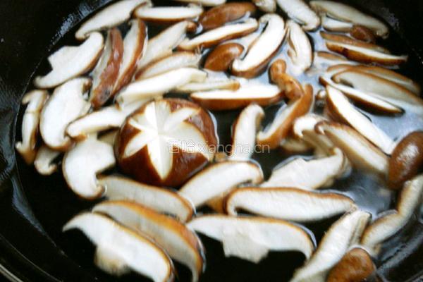 肉末香菇油菜的做法图解7