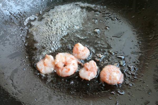 虾仁蛋炒饭的做法图解4
