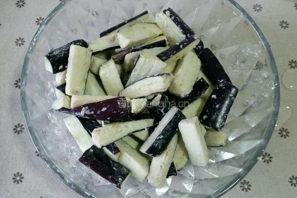 肉沫茄条的做法图解2