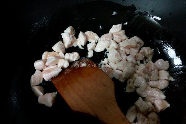 菠萝鸡肉炒饭的做法图解8