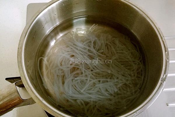 韭菜炒粉条的做法图解4
