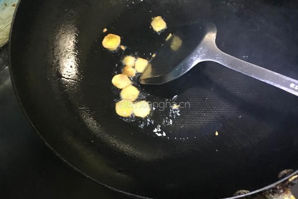 家常煮鱼的做法图解2