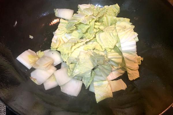 清炒大白菜的做法图解3