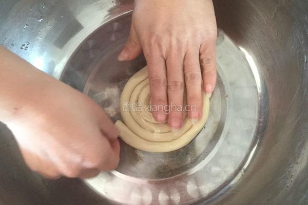馓子的做法图解3