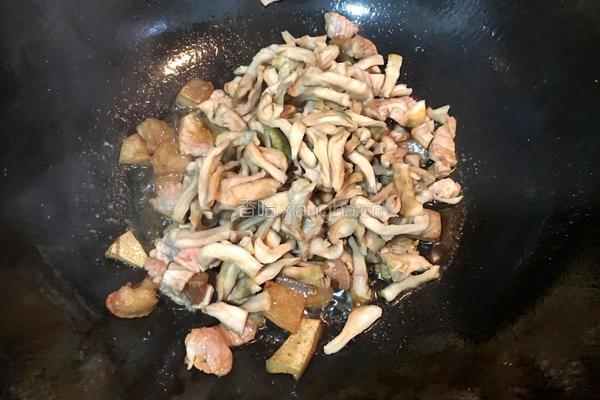 大头萝卜干炒肉的做法图解4