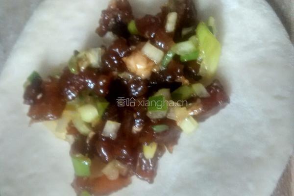 猪肉大葱馅饼的做法图解4