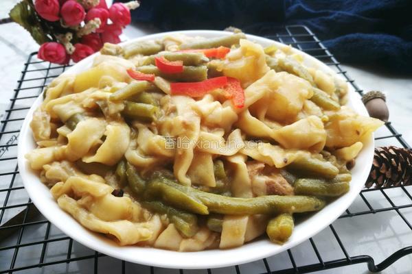 「Cathy边吃边营养」豆角焖手擀面的做法图解17