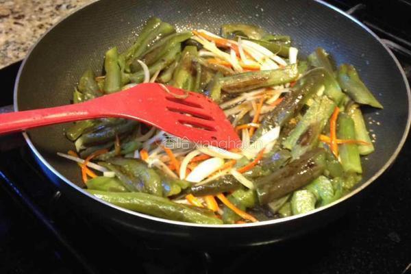 鱼香煎茄子的做法图解9