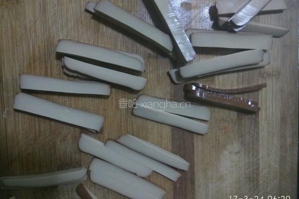 凉拌芹菜豆干的做法图解2