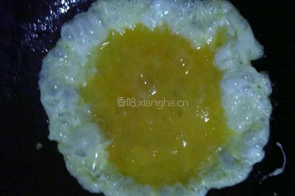 香菜炒鸡蛋的做法图解3