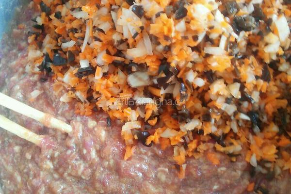 羊肉木耳烧麦的做法图解4