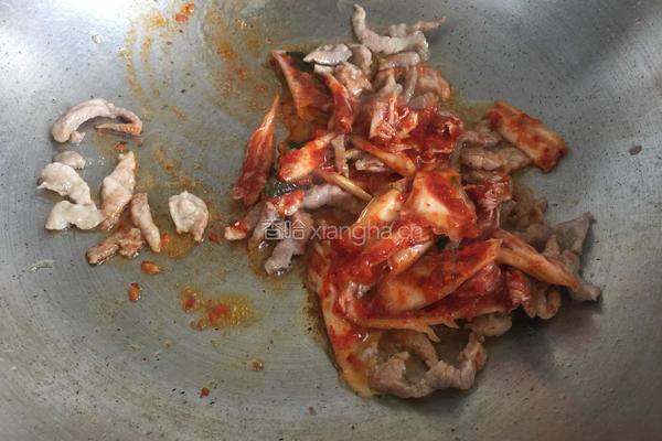 辣白菜炒饭的做法图解3