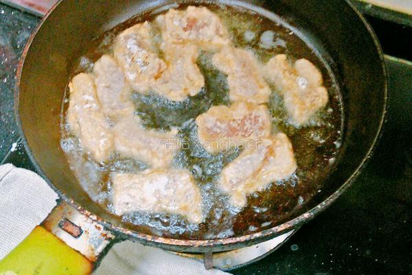 香菠咕噜肉的做法图解2