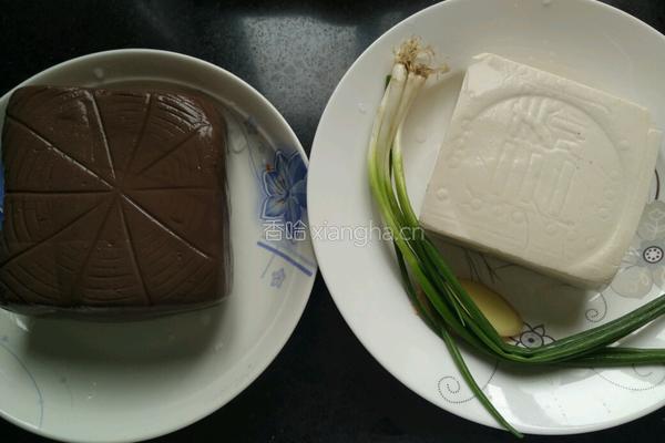鸭血豆腐汤的做法图解1