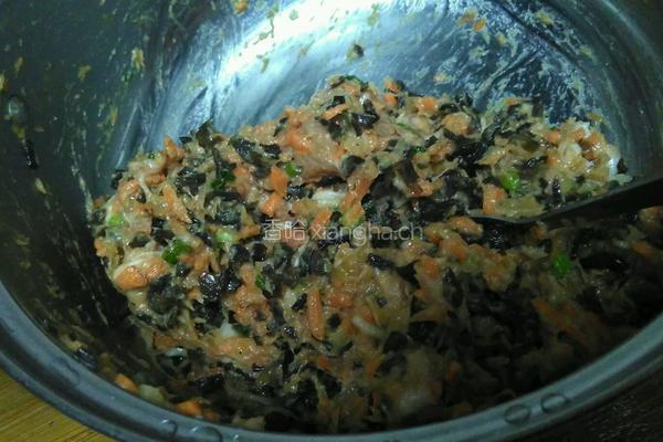 木耳月牙饺的做法图解3