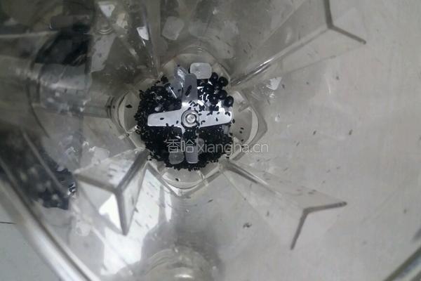 黑豆浆的做法图解2