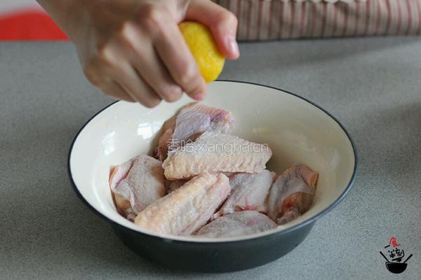 清香风味‖黑椒柠香烤翅的做法图解1