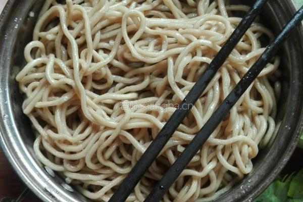 素炒面的做法图解3