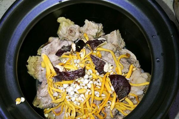 灵芝炖排骨的做法图解3