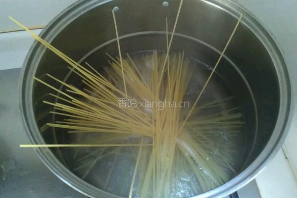 番茄意面的做法图解3