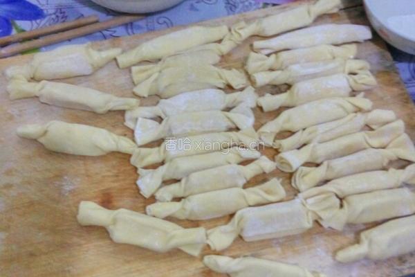 饺皮包香蕉的做法图解4