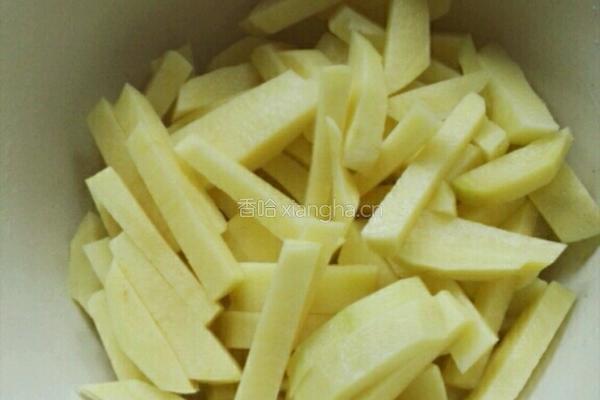 土豆抻面的做法图解2