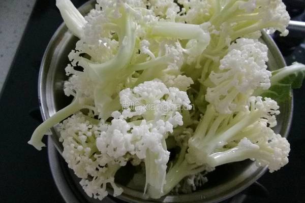 木耳菜花小炒肉的做法图解1