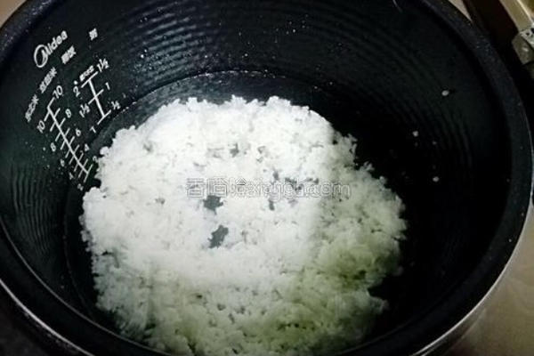 红薯玉米粥的做法图解3