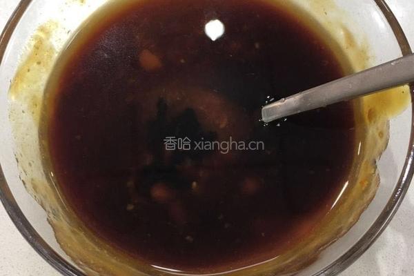 三汁焖鸡翅的做法图解3