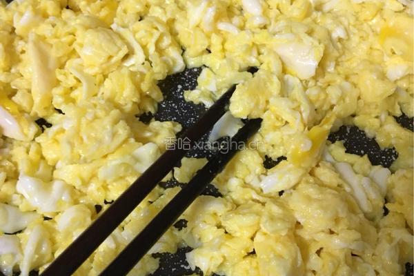 不出水的韭菜鸡蛋饺子馅的做法图解5