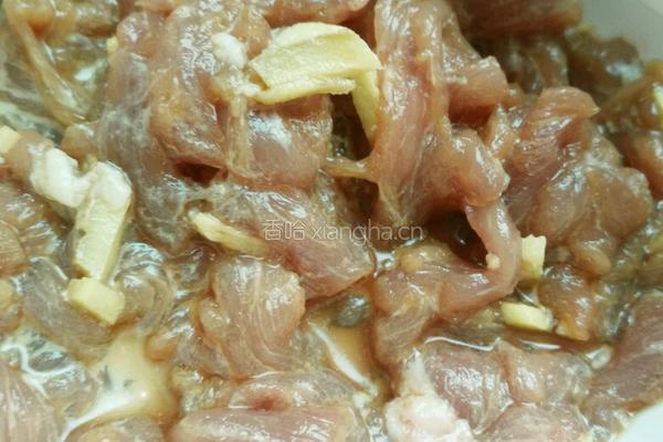 蒜苔炒肉的做法图解2