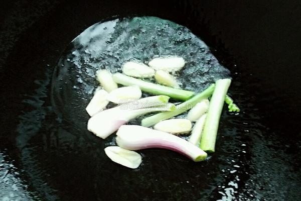 香芹炒肉的做法图解6