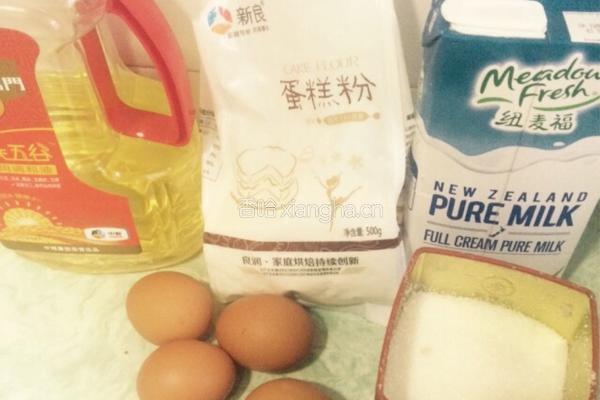 电饭煲蛋糕的做法图解1