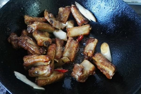 谢氏秘制红烧排骨的做法图解3