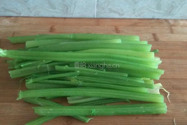 芹菜肉饺子馅的做法图解2
