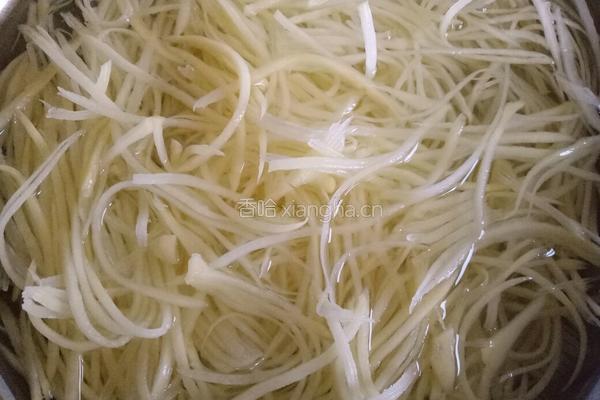 酸辣土豆丝的做法图解3