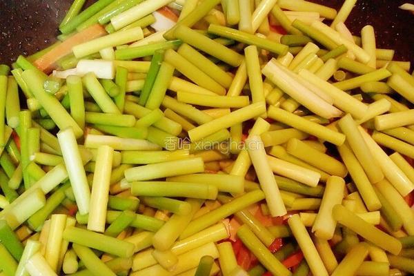 香干炒蒜苔的做法图解9