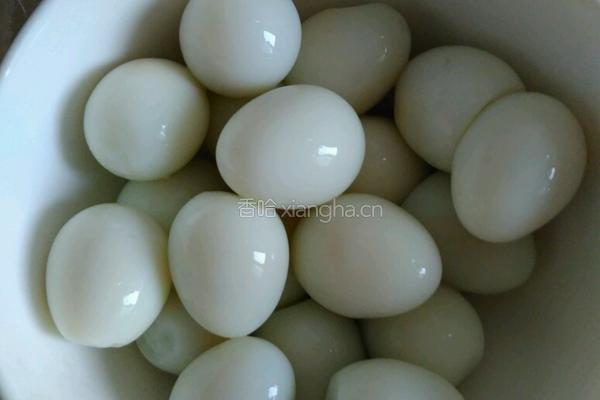 番茄酱鹌鹑蛋11个月宝宝辅食的做法图解2
